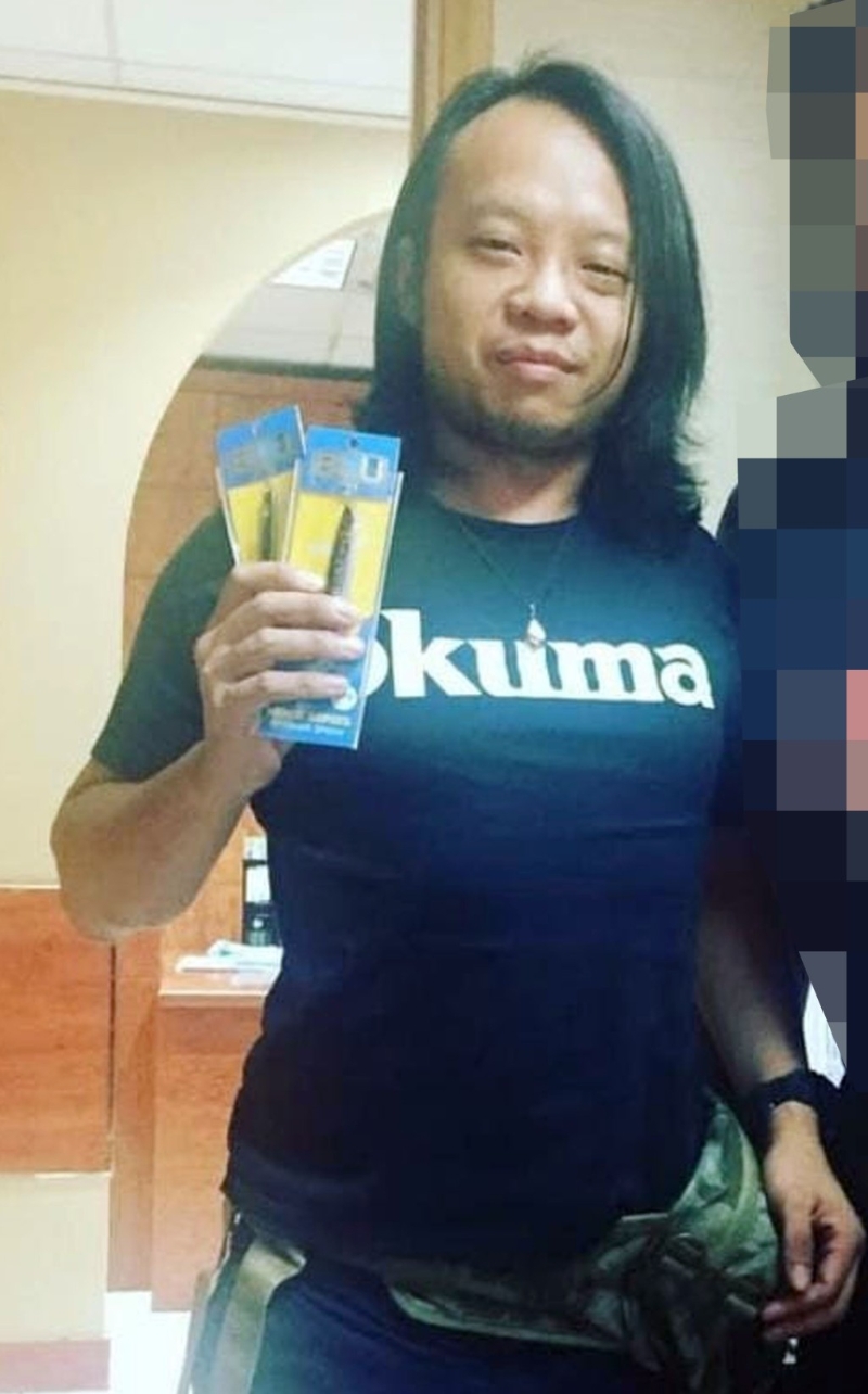 首被告何卓为。 首被告何卓为。