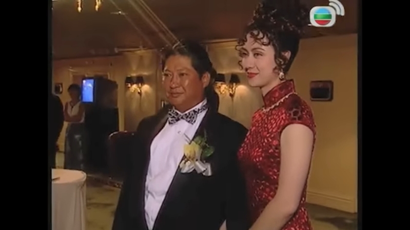 高丽虹在1995年下嫁洪金宝。