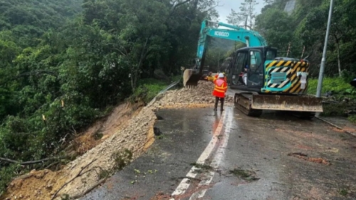 大埔新娘潭路山泥倾泻全线封闭 大埔新娘潭路山泥倾泻全线封闭