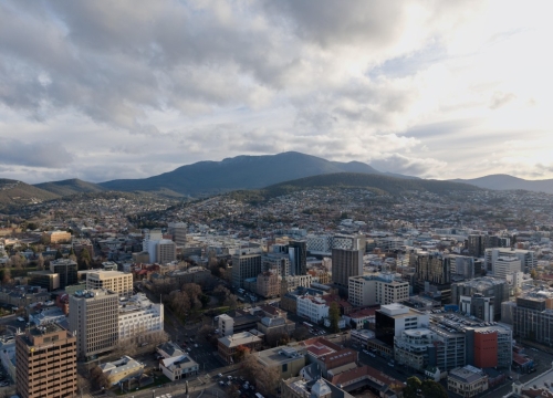 一对中国夫妇于澳洲塔斯曼尼亚霍巴特遇袭。