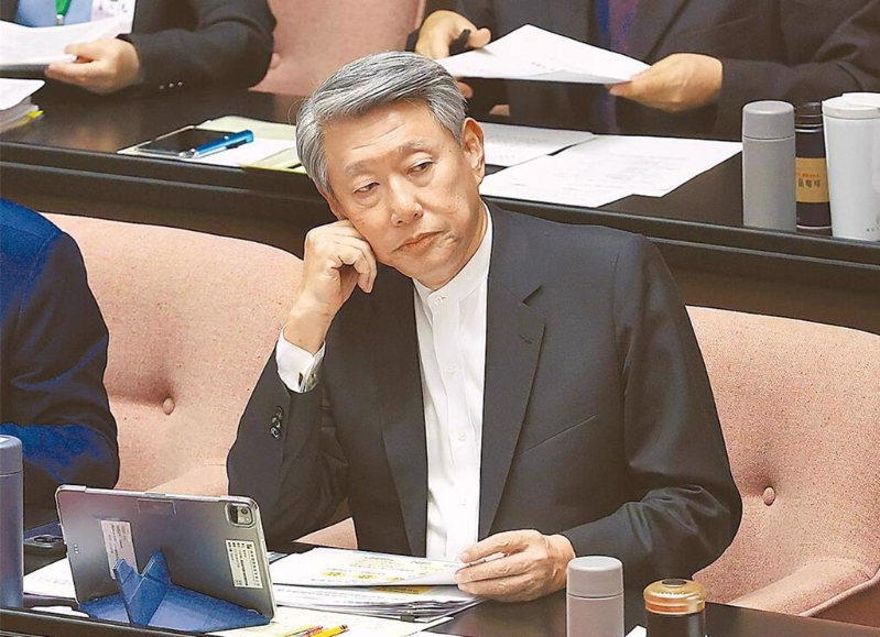 台湾经济部门负责人郭智辉请辞。