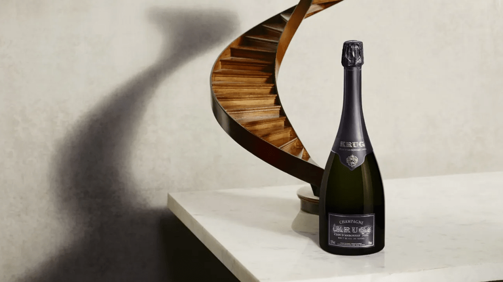 当晚所开的法国顶级香槟是2002年Krug Clos d'Ambonnay。 当晚所开的法国顶级香槟是2002年Krug Clos d'Ambonnay。