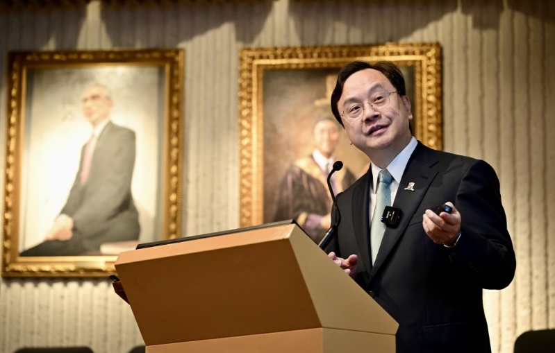 卢煜明表示,中大十分支持《施政报告》措施。 卢煜明表示,中大十分支持《施政报告》措施。