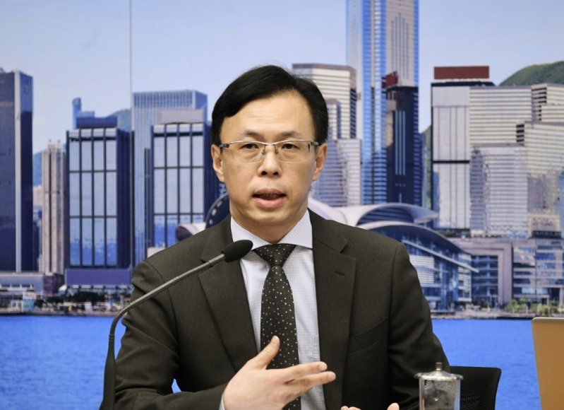 梁仲贤表示,正接受三间公司申请测试证。 梁仲贤表示,正接受三间公司申请测试证。