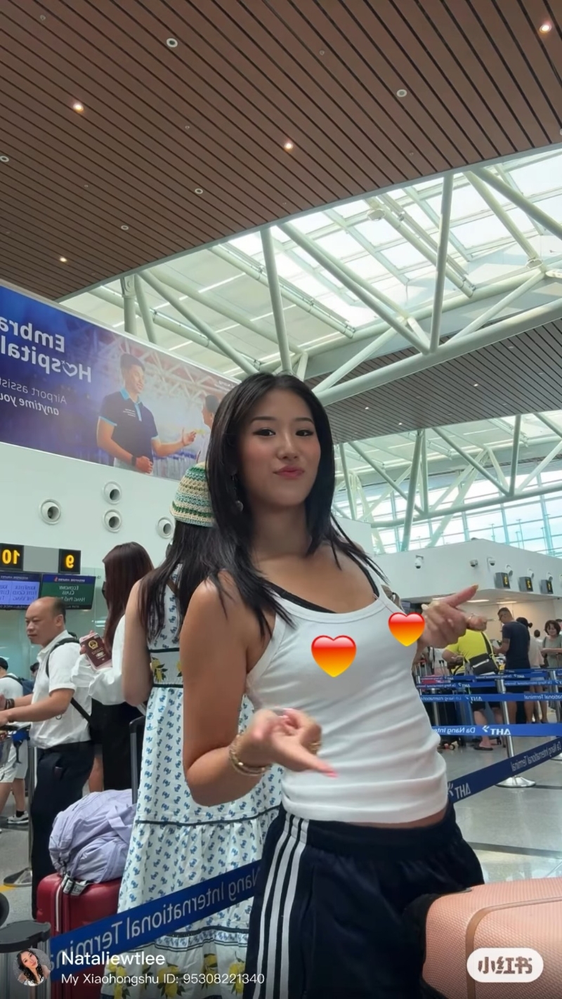 李婉华大女Natalie虽然有穿内衣，却疑似「飞钉」。