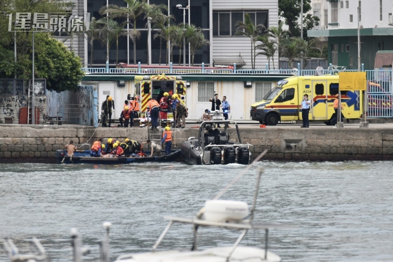 消防救起一名女子。