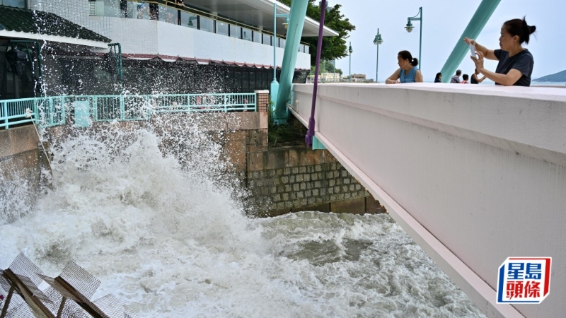 “山竹”阴霾未散 “山竹”阴霾未散