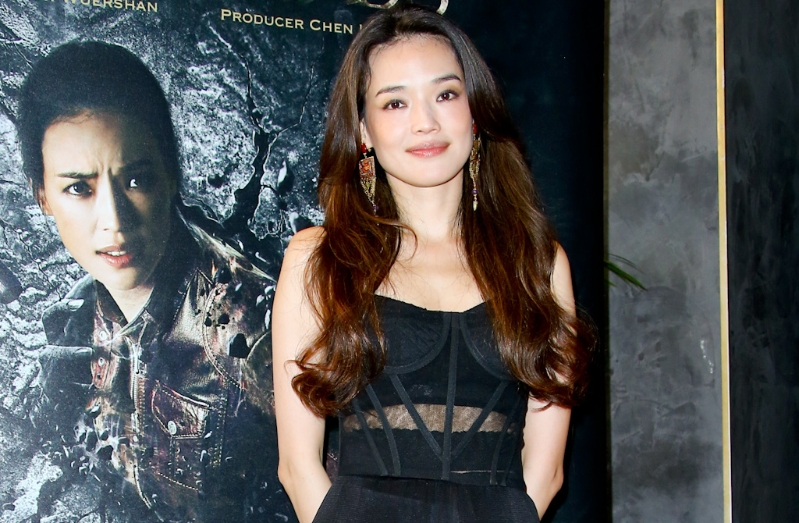 舒淇从三级片女星转型，王晶爆她遭资深影帝加戏。