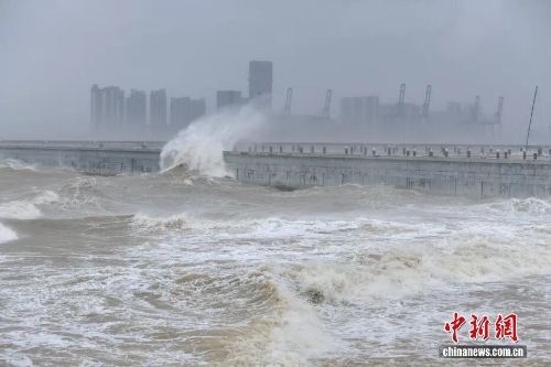 海口海域掀巨浪7