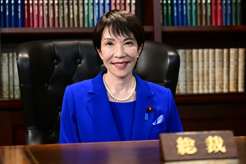 高市早苗3度挑战终于坐上自民党总裁（党魁）大位。