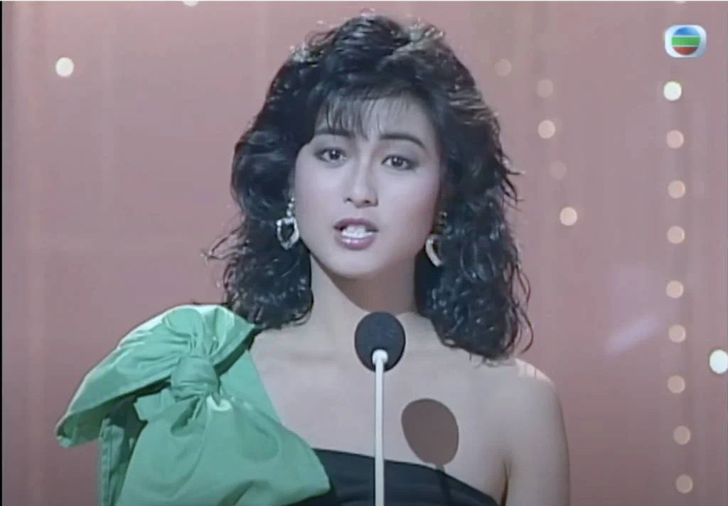 林颖嫺是1987年的港姐季军。 林颖嫺是1987年的港姐季军。