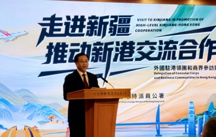 外交部驻港公署率多国领事及商界赴新疆交流 外交部驻港公署率多国领事及商界赴新疆交流