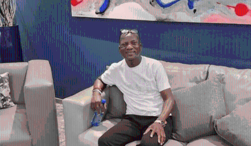 津巴布韦议员车祸撞上大象身亡 津巴布韦议员车祸撞上大象身亡