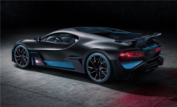 售价4157万、全球限量40台的神车!布加迪Divo国内首秀