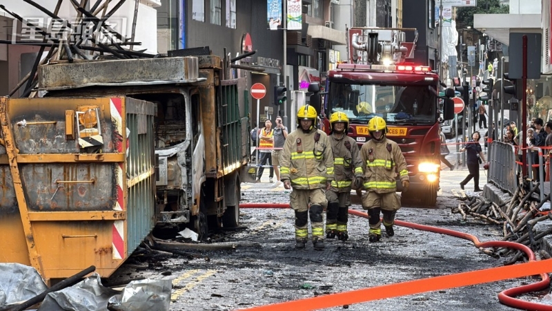 消防处已成立火警调查专队,调查火警及火势迅速蔓延的原因。 消防处已成立火警调查专队,调查火警及火势迅速蔓延的原因。