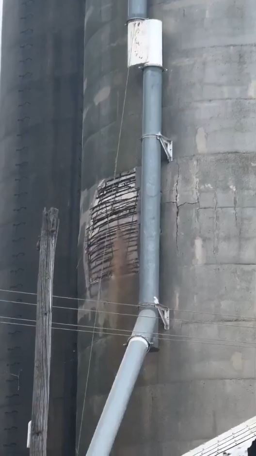 美国失去中国市场后,大豆滞销逼爆穀仓。 美国失去中国市场后,大豆滞销逼爆穀仓。