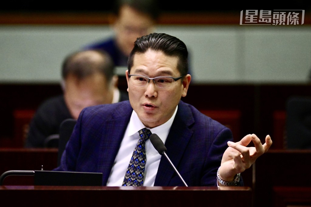 劳工界梁子颖料出战选委界。 劳工界梁子颖料出战选委界。