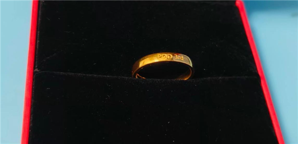 拼多多十周年豪气不:员工黄金礼再加码 比去年足足重了40克