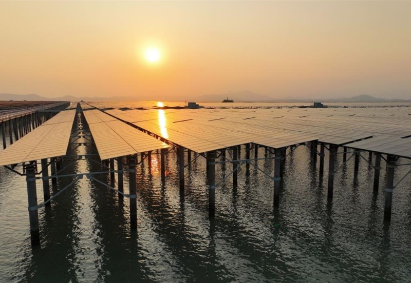 图为福建漳州东山县高风速海域太阳能光电项目。 图为福建漳州东山县高风速海域太阳能光电项目。