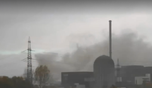 德国正式告别核能时代:国内最大核电站被爆破拆除