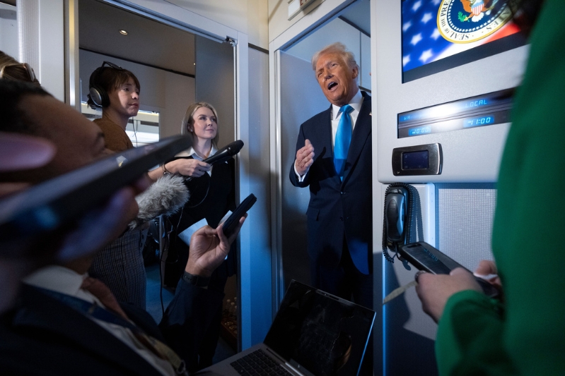 特朗普称已经指示国防部重启核武试验。