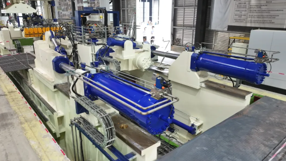 中国航空制造装备重大突破!世界最大蒙皮拉伸机通过验收