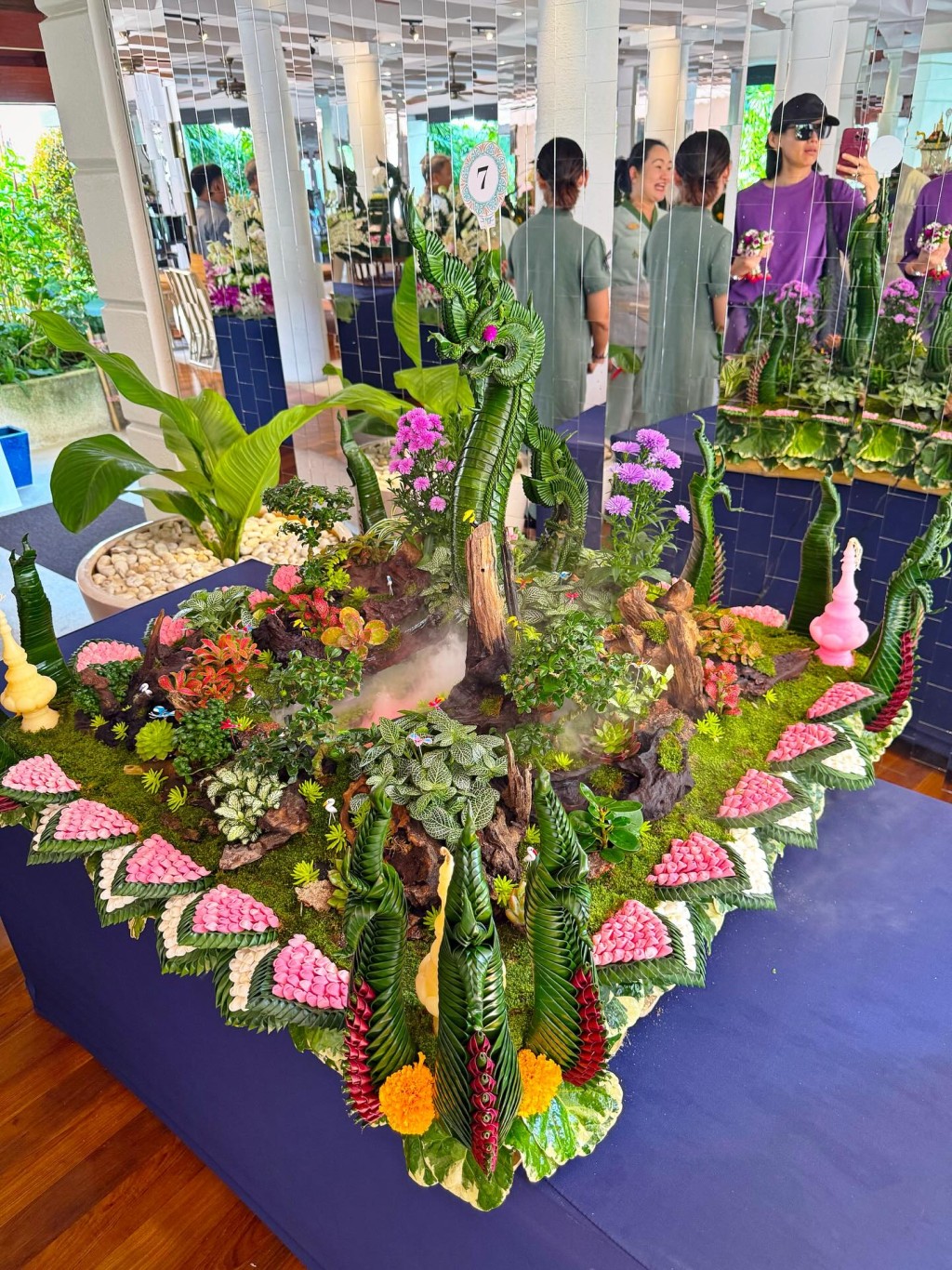 胡杏儿与老公李乘德住豪华酒店庆生。 胡杏儿与老公李乘德住豪华酒店庆生。