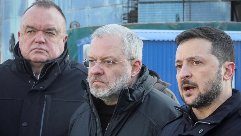 加卢申科（German Galushchenko，中）与泽连斯基。