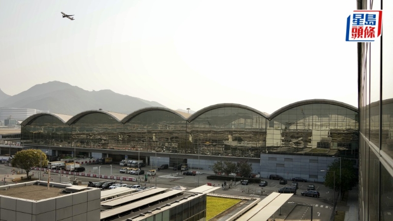 10月份过境及转机旅客按年大增5成 10月份过境及转机旅客按年大增5成