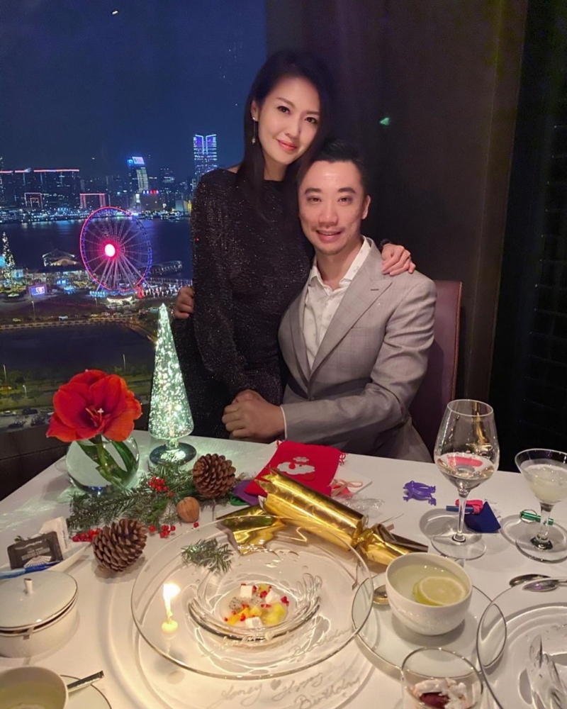 陈庭欣与坐拥10亿身家的彩丰行老板杨振源拍拖。 