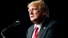 特朗普支持率跌至38％创新低，2大警讯撼动2026期中选举