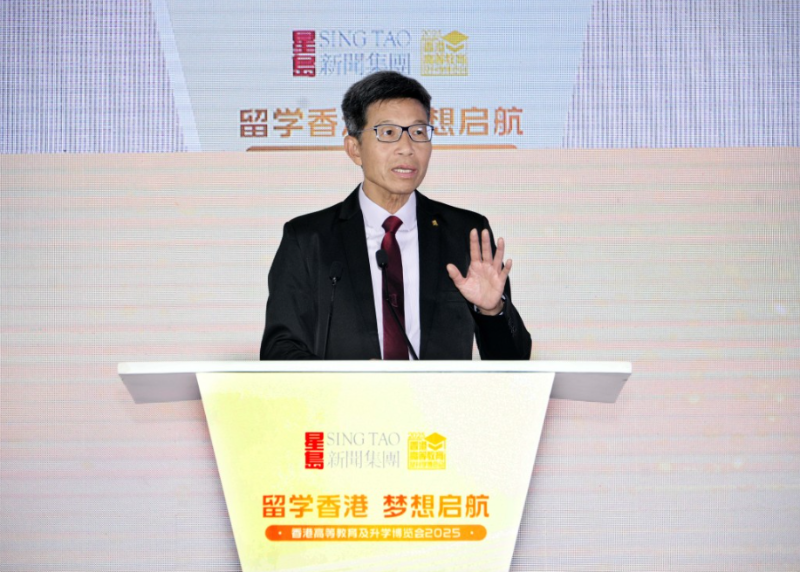 至于第11埸讲座，由香港浸会大学副校长（教与学） 周伟立主持，他的讲题为“人文 × 科技： 透过跨学科培育塑造未来的学生”。