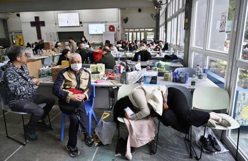 目前仍有10多位居民暂住临时庇护中心,政府将妥善照顾所有居民后才关闭中心 目前仍有10多位居民暂住临时庇护中心,政府将妥善照顾所有居民后才关闭中心