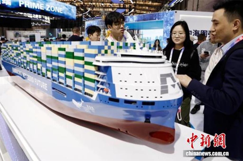 中国院士专家解读核动力货柜商船未来路径。图为中国国际海事会展出的核动力货柜船未来号模型。 中国院士专家解读核动力货柜商船未来路径。图为中国国际海事会展出的核动力货柜船未来号模型。