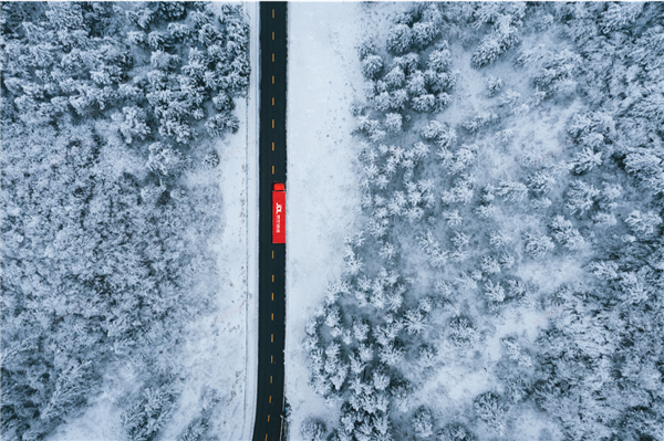 行业首创!京东物流极寒防护落地黑龙江:小姐姐买化妆品不怕冻了
