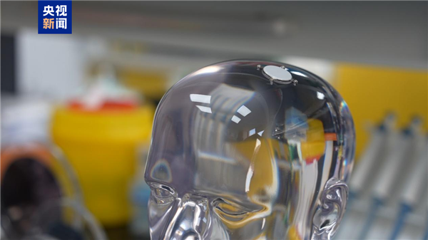 我国侵入式脑机接口临床试验新进展!从二维到三维物理世界重大转变