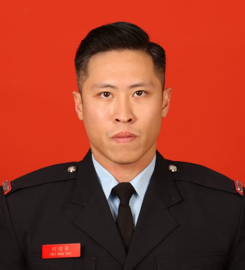 何伟豪终年37岁,遗下双亲、兄长、弟弟及未婚妻。 何伟豪终年37岁,遗下双亲、兄长、弟弟及未婚妻。