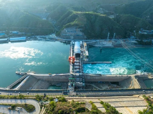 这是2025年6月拍摄的银江水电站。