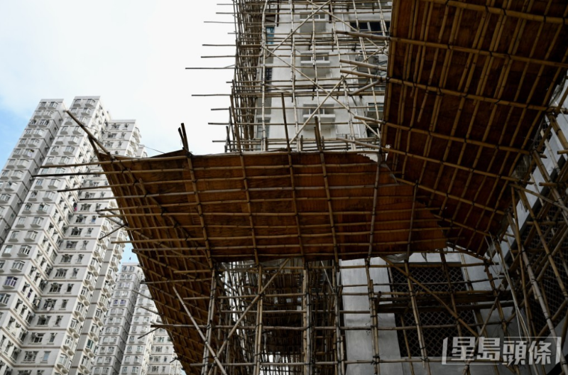 屯门怡乐花园早前已按政府要求拆卸外墙棚网。