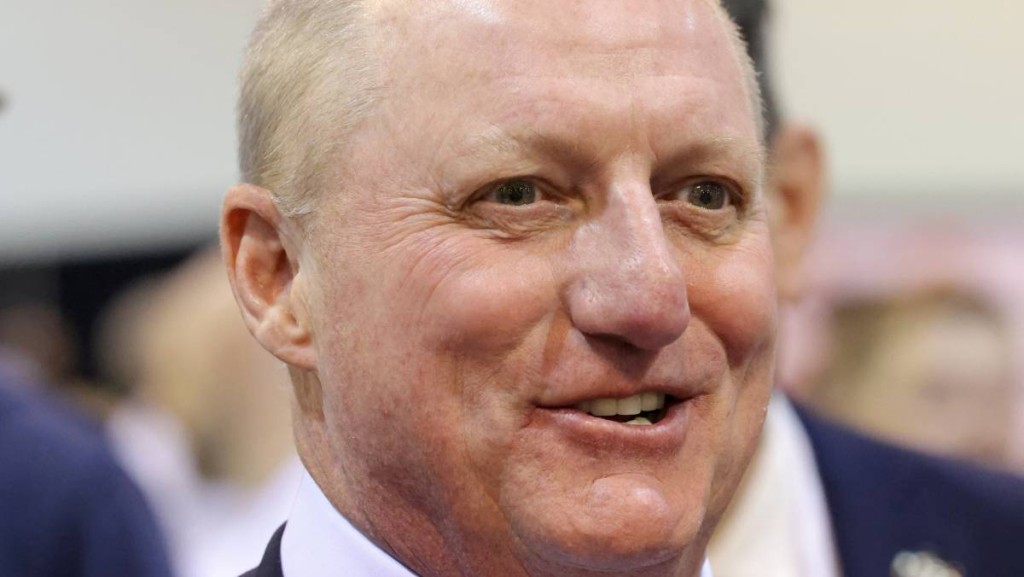 巴郡新CEO阿贝尔年薪2500万美元 巴郡新CEO阿贝尔年薪2500万美元