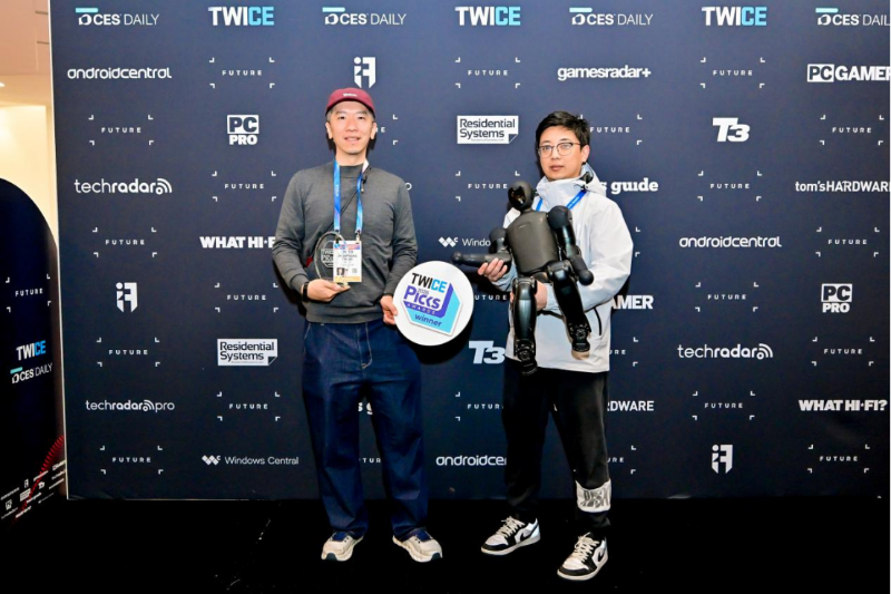 上纬启元首秀CES展