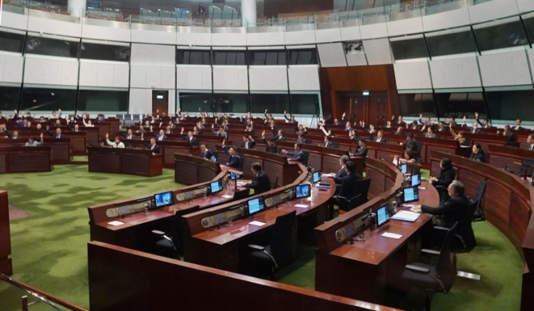 立法会通过政府主动对接“十五五”规划议员议案。 立法会通过政府主动对接“十五五”规划议员议案。