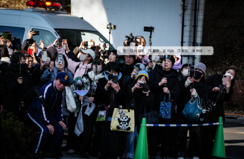 旅日大熊猫“晓晓”和“蕾蕾”周二启程回国。