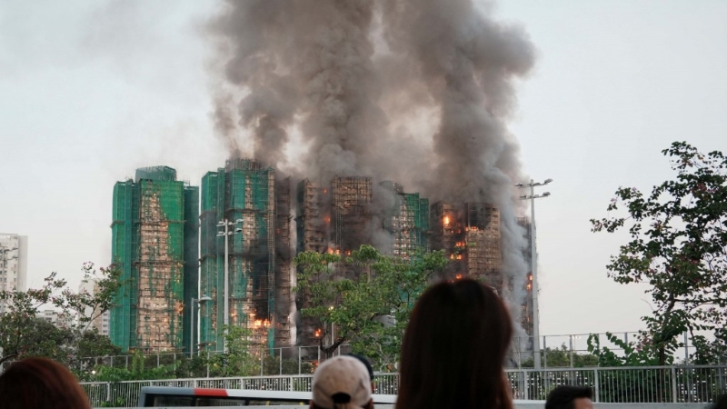 宏福苑独立委员会代表大律师增加至6人。