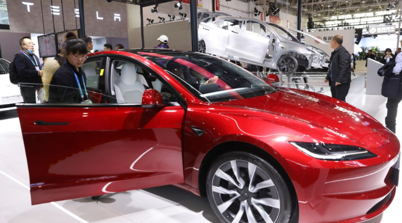 特斯拉（TESLA）使用隐藏式门把手