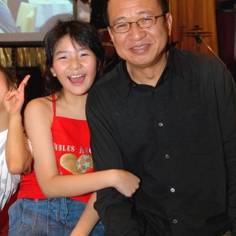 许绍雄一直视爱女为掌上名珠。