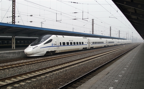 12306官网售罄 微信却能买到票！客服回应：不会截留车票给第三方