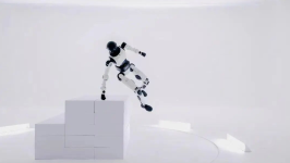 “机器人半马冠军”升级！“北京人形”发布具身天工3.0