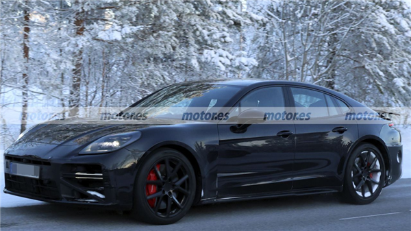 十年磨一剑！2028款保时捷Panamera路试谍照首曝：智驾硬件全新升级