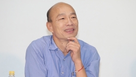 韩国瑜上任满2年，对他是否满意？街头民调结果太震撼